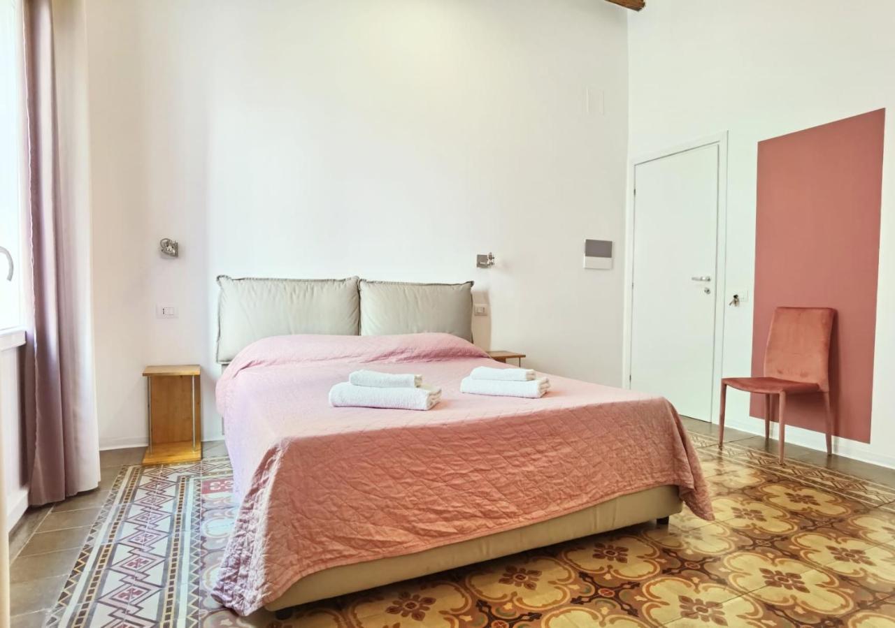 Sat Appartamenti Locazioni Turistiche Brevi-G&P Holiday Home Trapani Ngoại thất bức ảnh