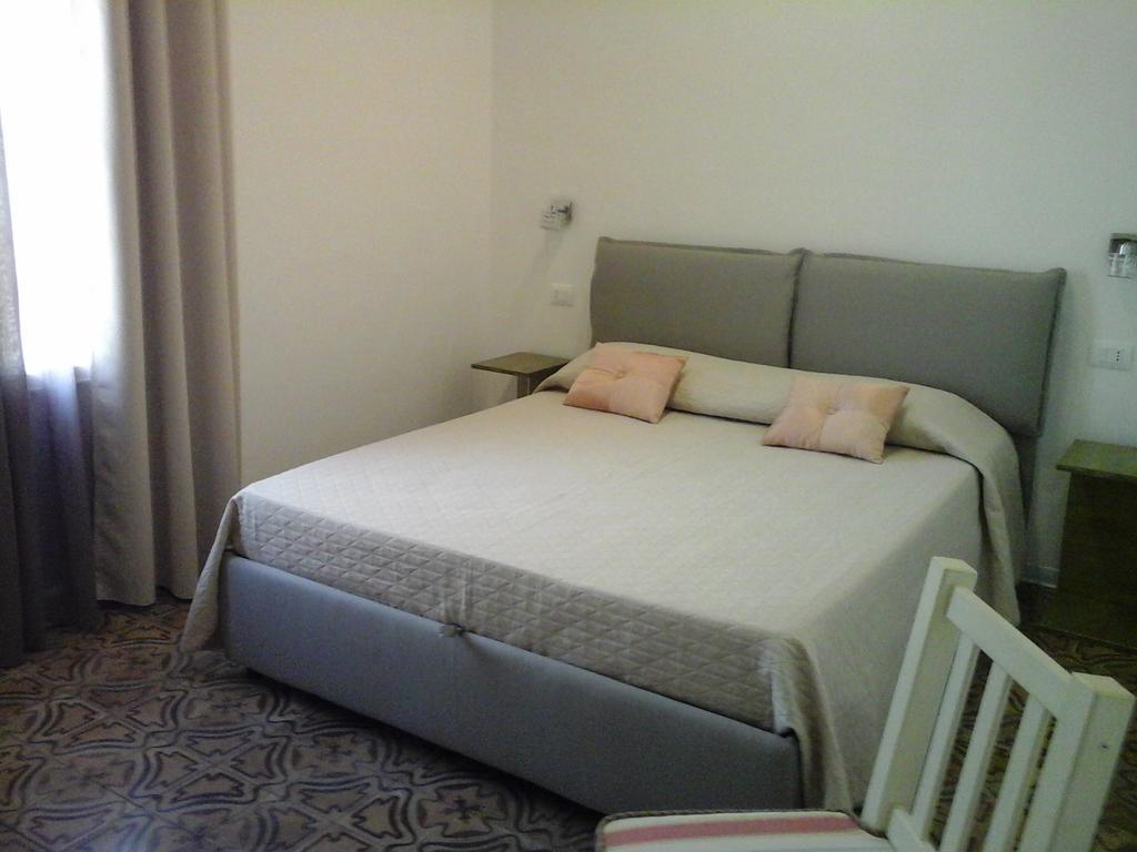 Sat Appartamenti Locazioni Turistiche Brevi-G&P Holiday Home Trapani Ngoại thất bức ảnh
